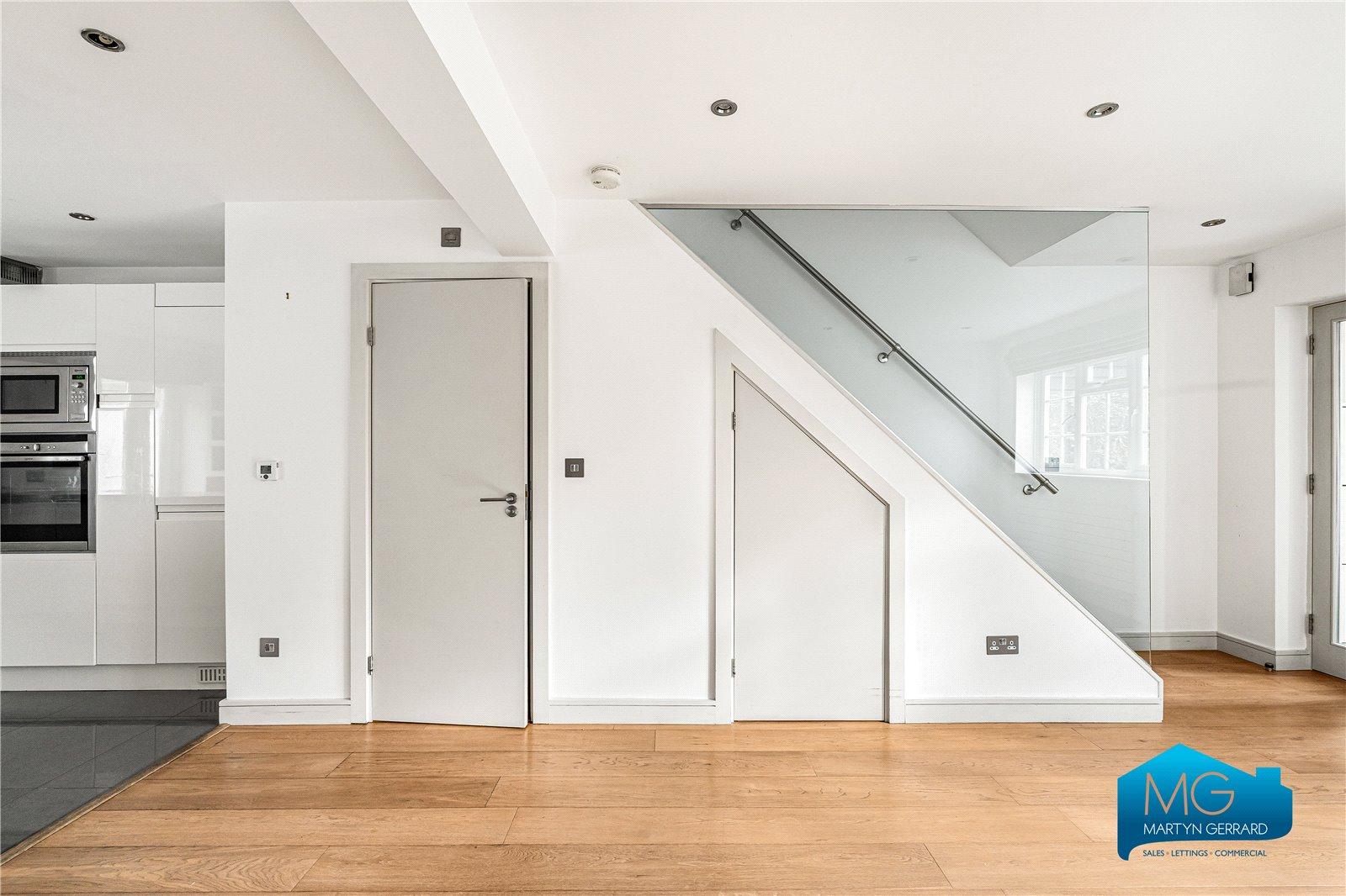 2 bedroom Terraced House to rent - Martyn Gerrard