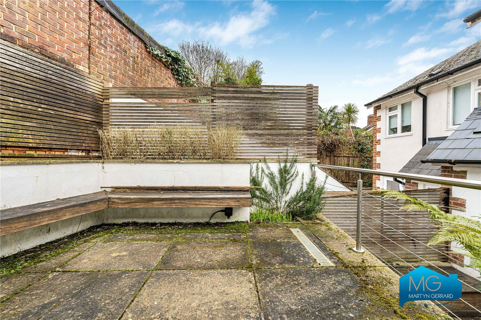 2 bedroom Terraced House to rent - Martyn Gerrard