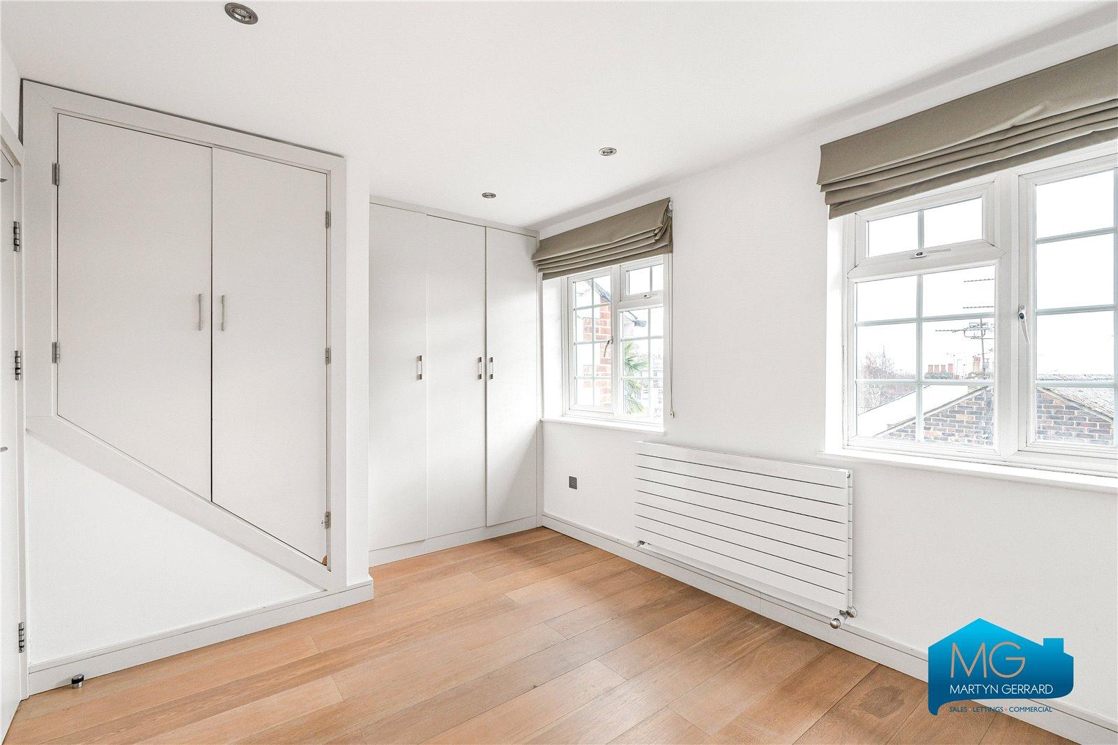 2 bedroom Terraced House to rent - Martyn Gerrard