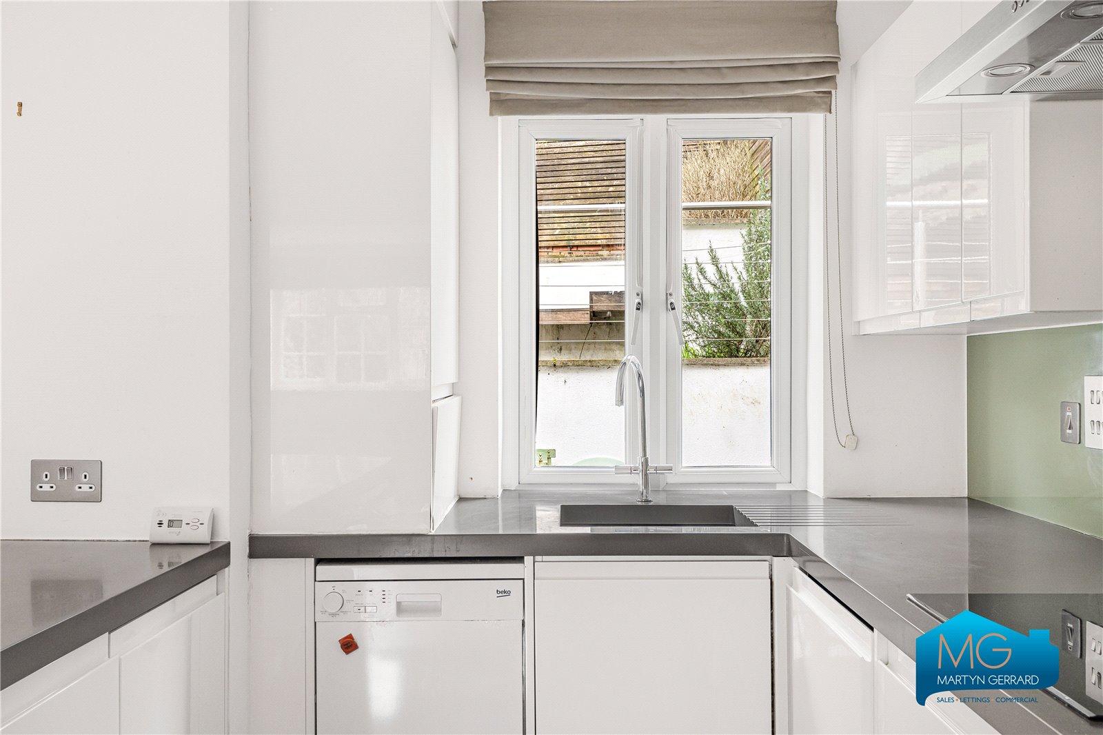 2 bedroom Terraced House to rent - Martyn Gerrard