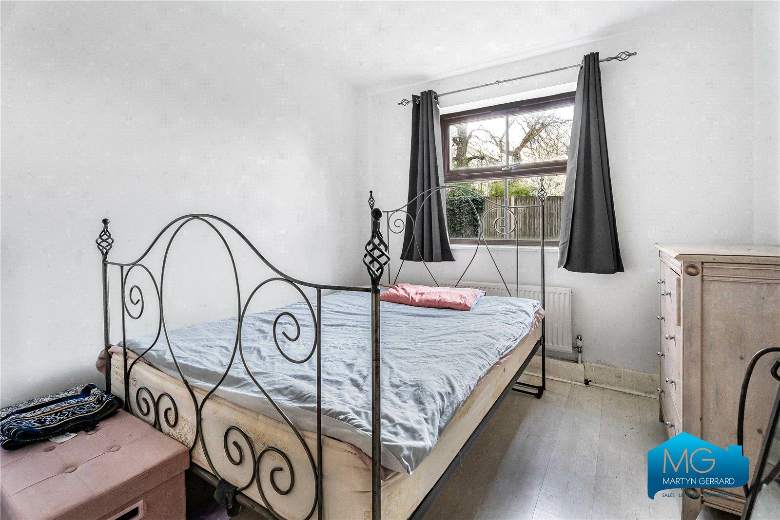 2 bedroom Ground Floor Flat to rent - Martyn Gerrard