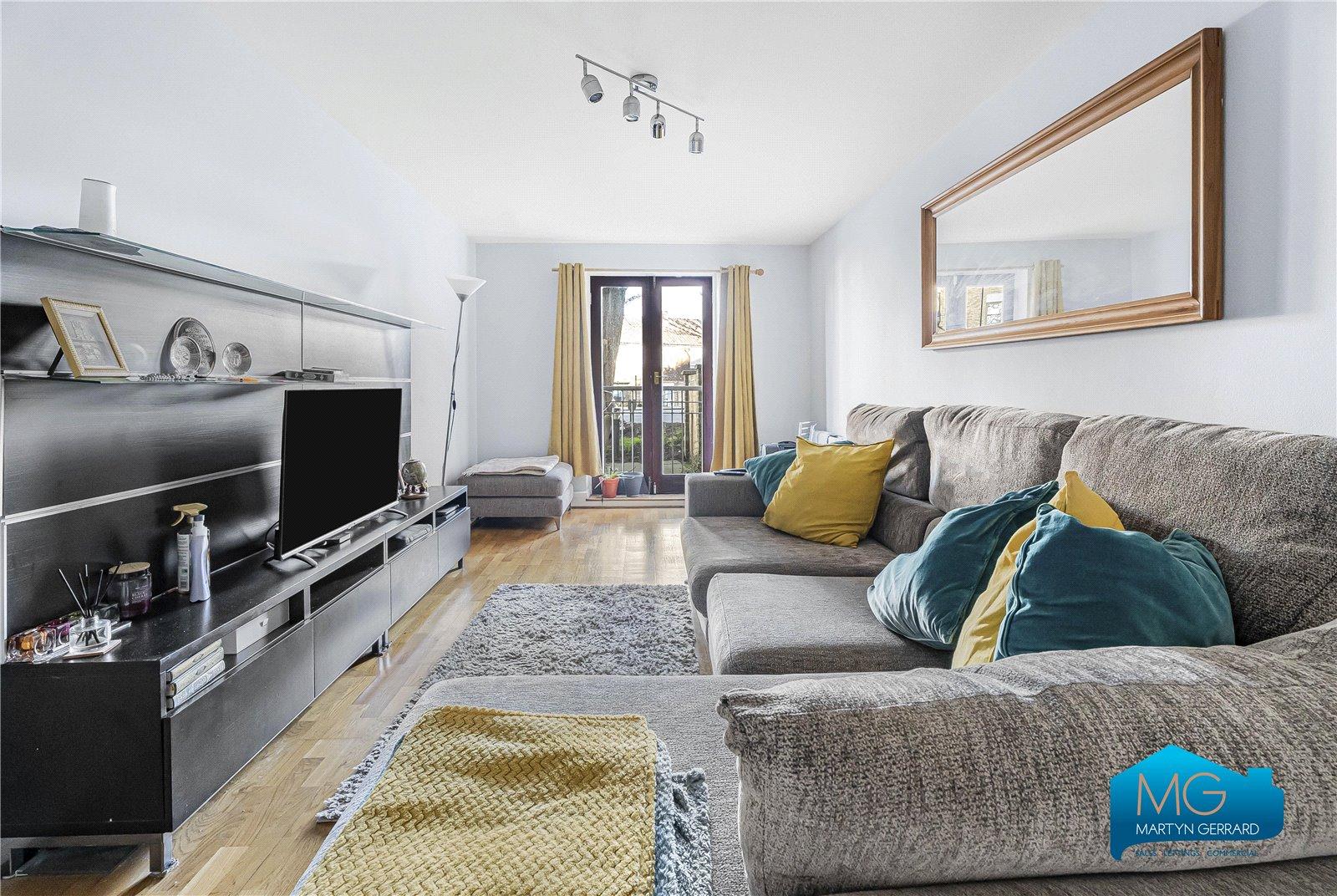 2 bedroom Ground Floor Flat to rent - Martyn Gerrard