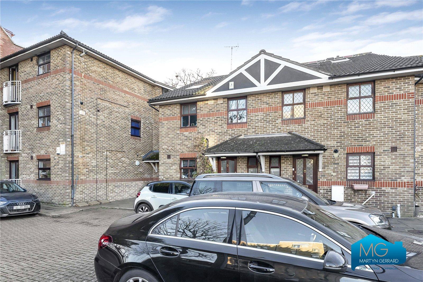 2 bedroom Ground Floor Flat to rent - Martyn Gerrard