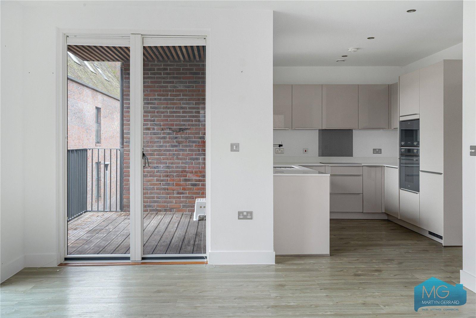 2 bedroom Apartment for sale - Martyn Gerrard