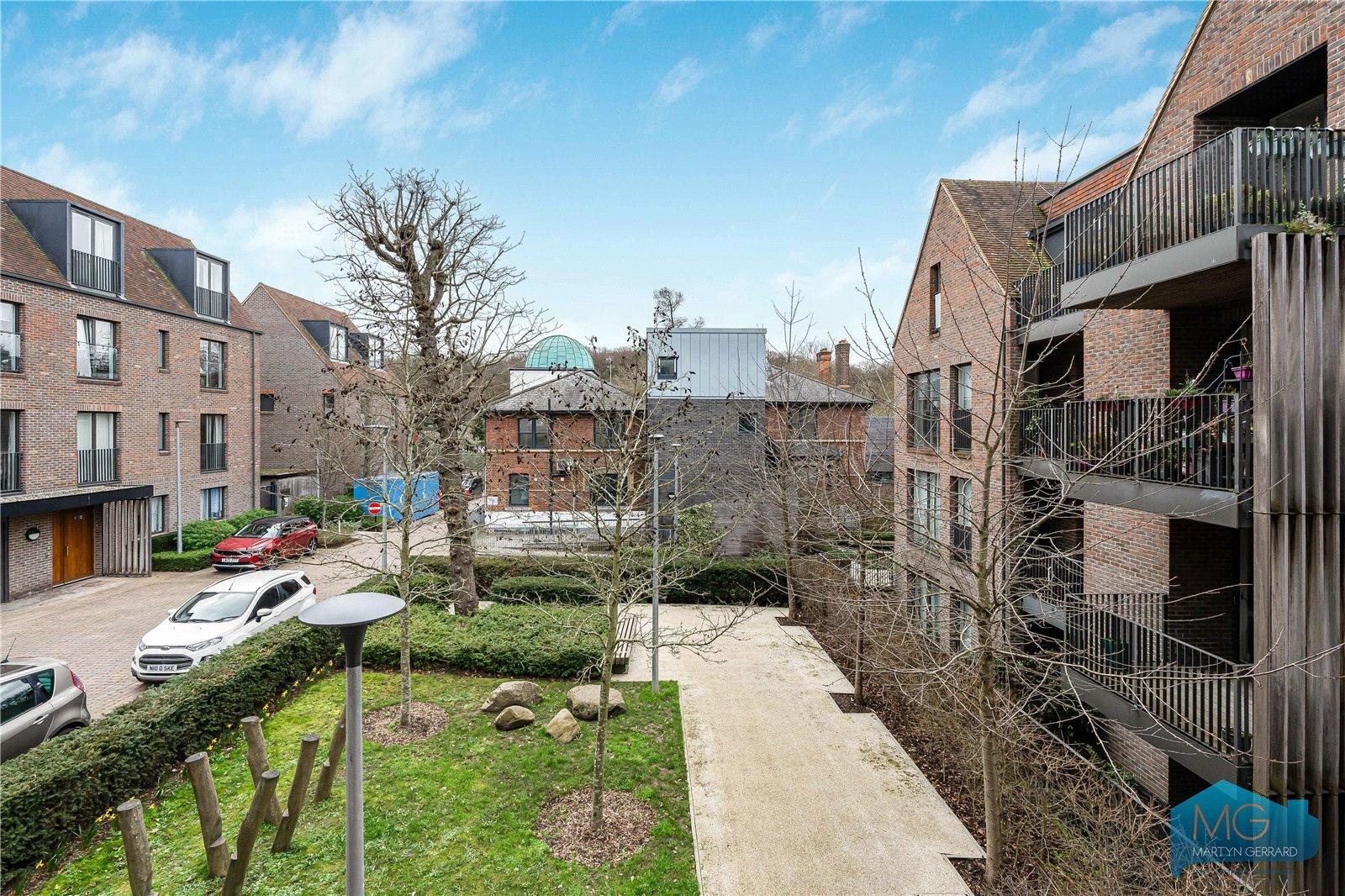 2 bedroom Apartment for sale - Martyn Gerrard