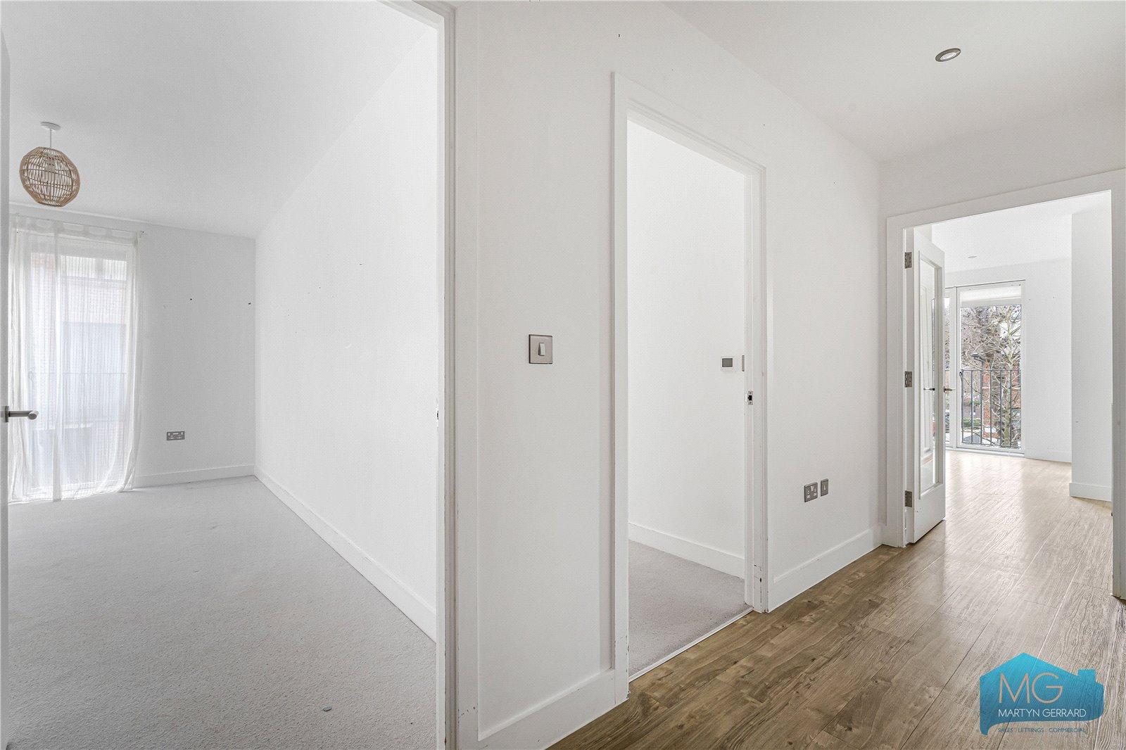 2 bedroom Apartment for sale - Martyn Gerrard