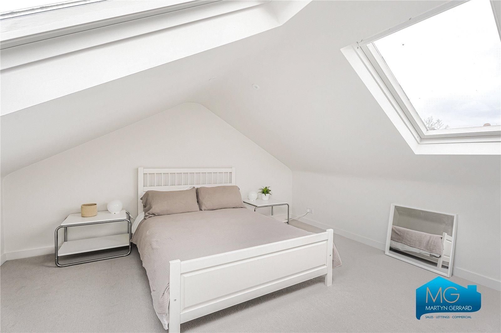 4 bedroom Semi-Detached House to rent - Martyn Gerrard