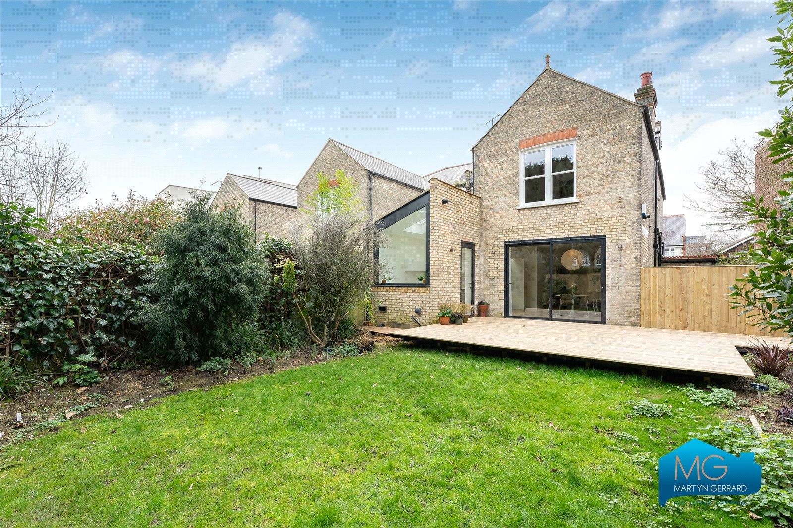 4 bedroom Semi-Detached House to rent - Martyn Gerrard