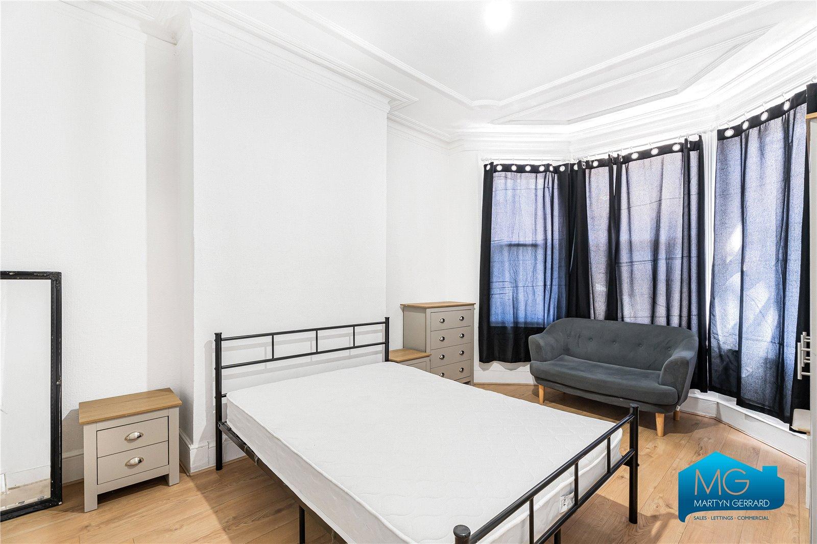 2 bedroom Apartment to rent - Martyn Gerrard