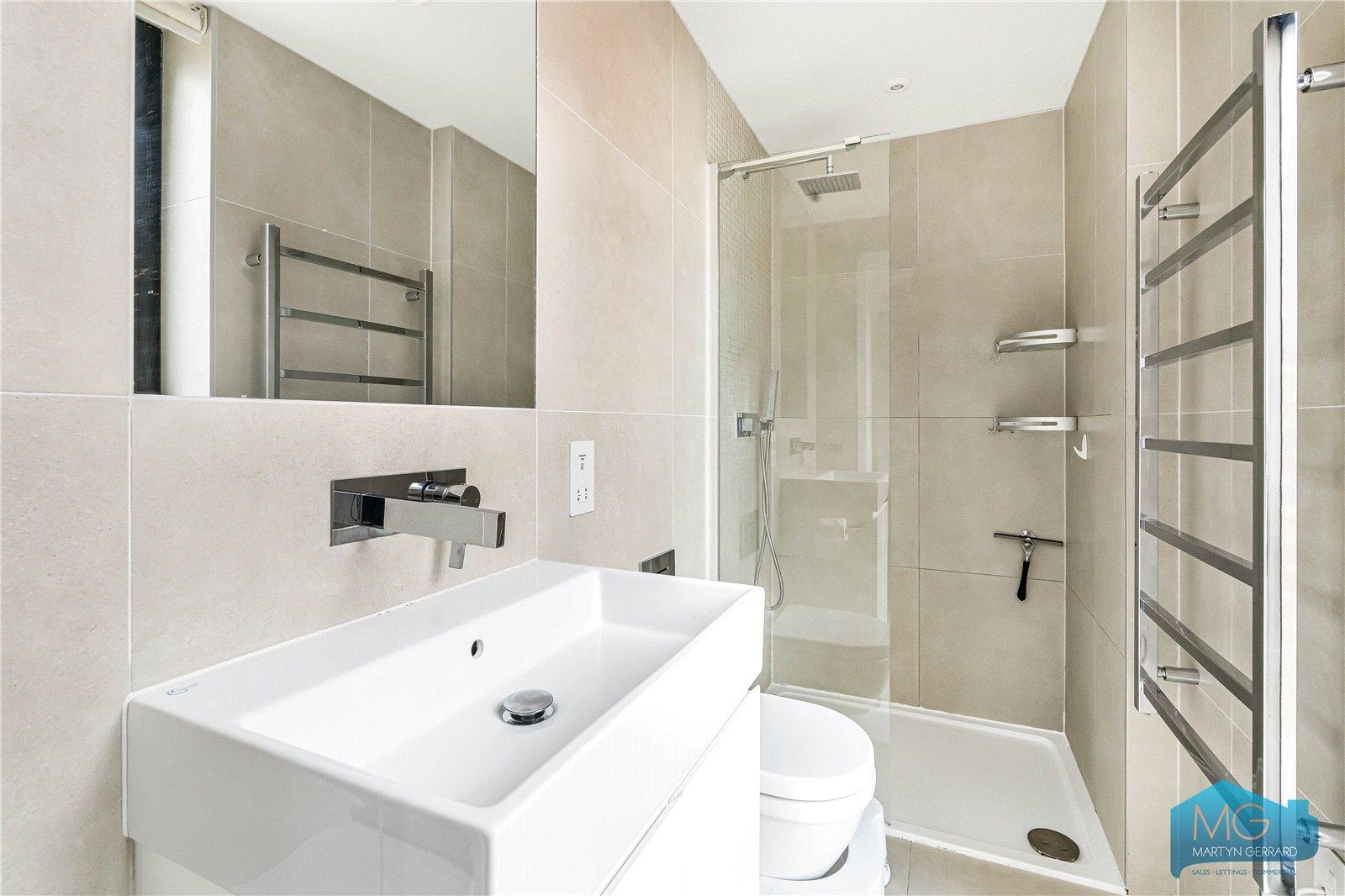 2 bedroom Property for sale - Martyn Gerrard
