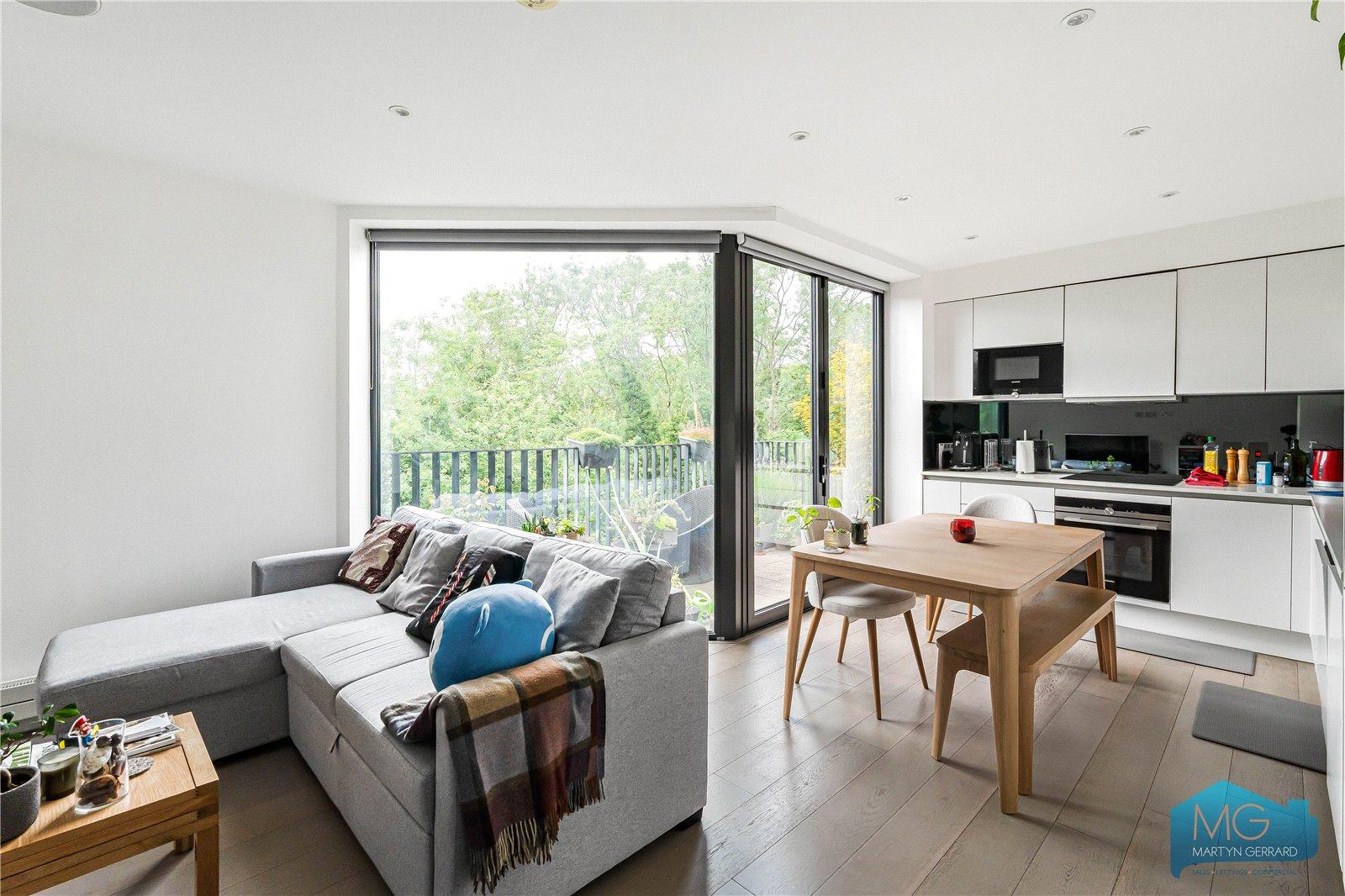2 bedroom Property for sale - Martyn Gerrard