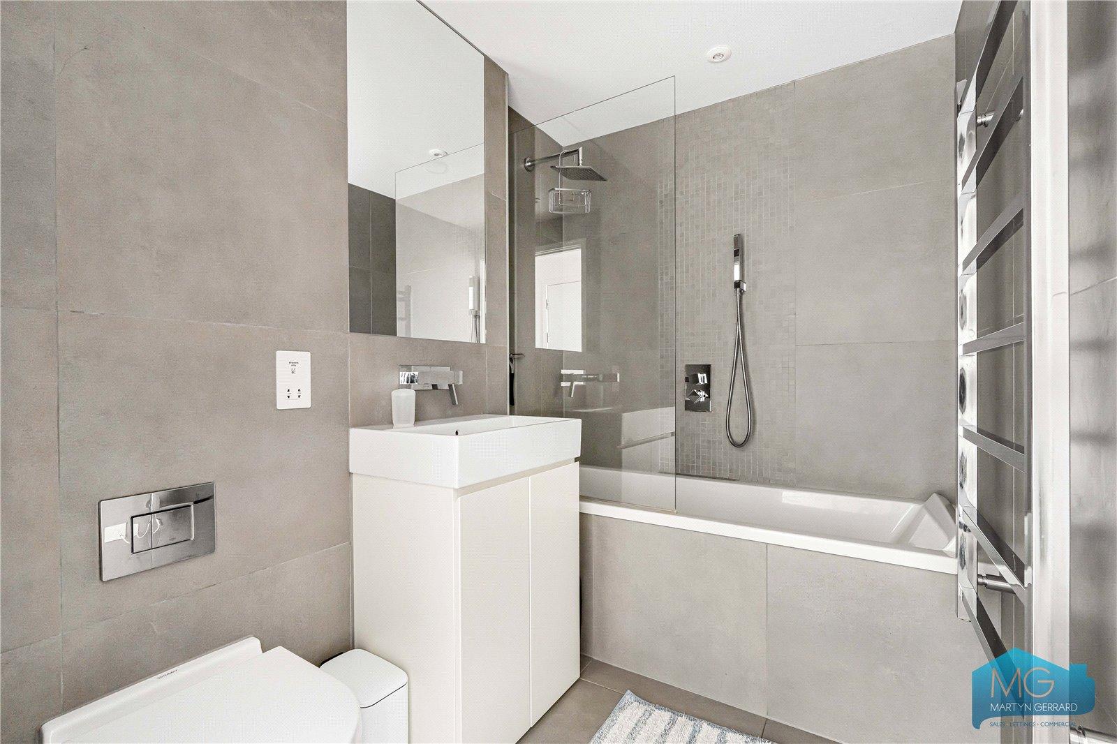 2 bedroom Property for sale - Martyn Gerrard