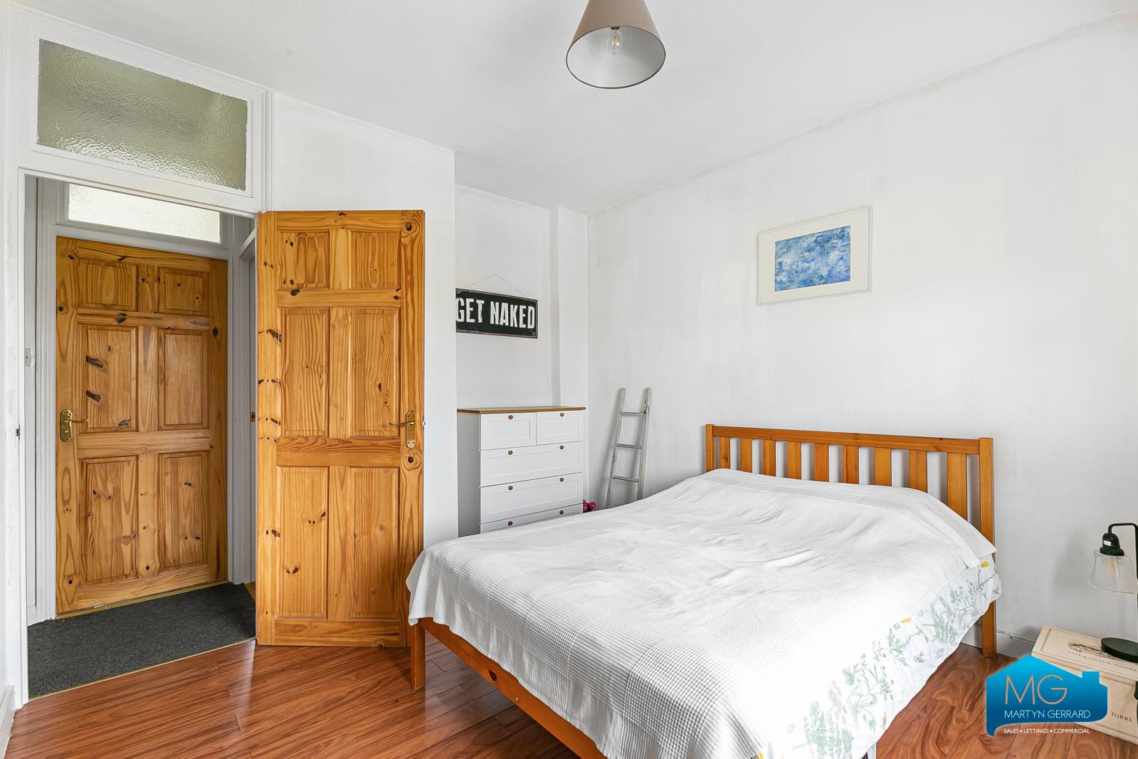 2 bedroom Semi-Detached House to rent - Martyn Gerrard