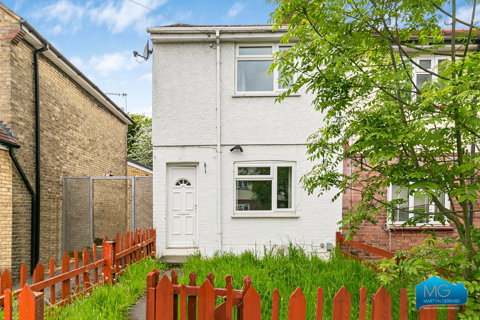 2 bedroom Semi-Detached House to rent - Martyn Gerrard