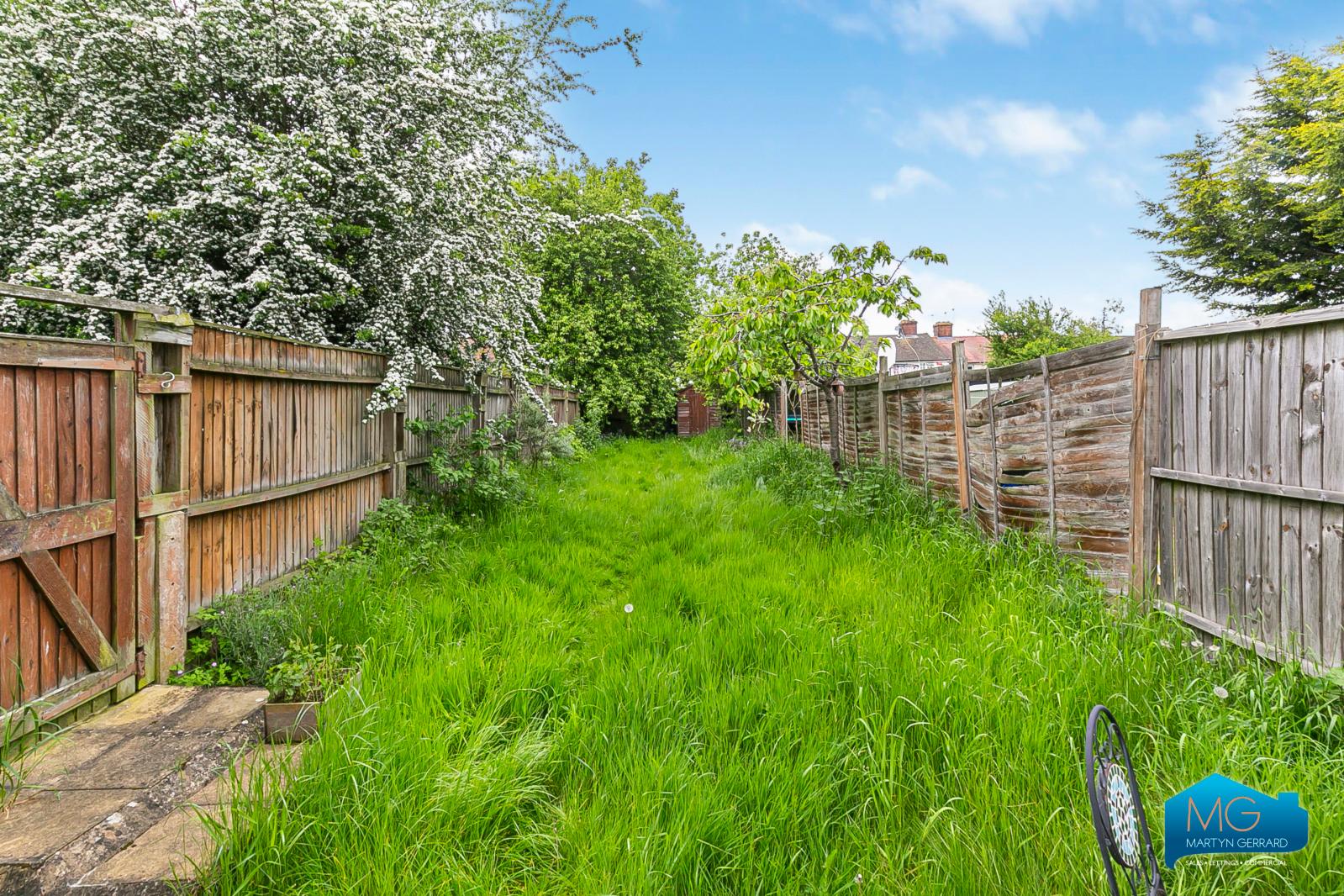 2 bedroom Semi-Detached House to rent - Martyn Gerrard