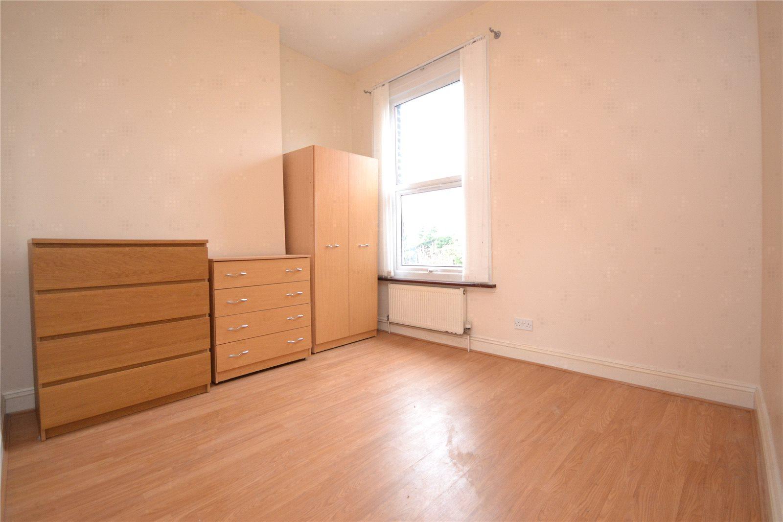 2 bedroom Apartment to rent + ' - Martyn Gerrard