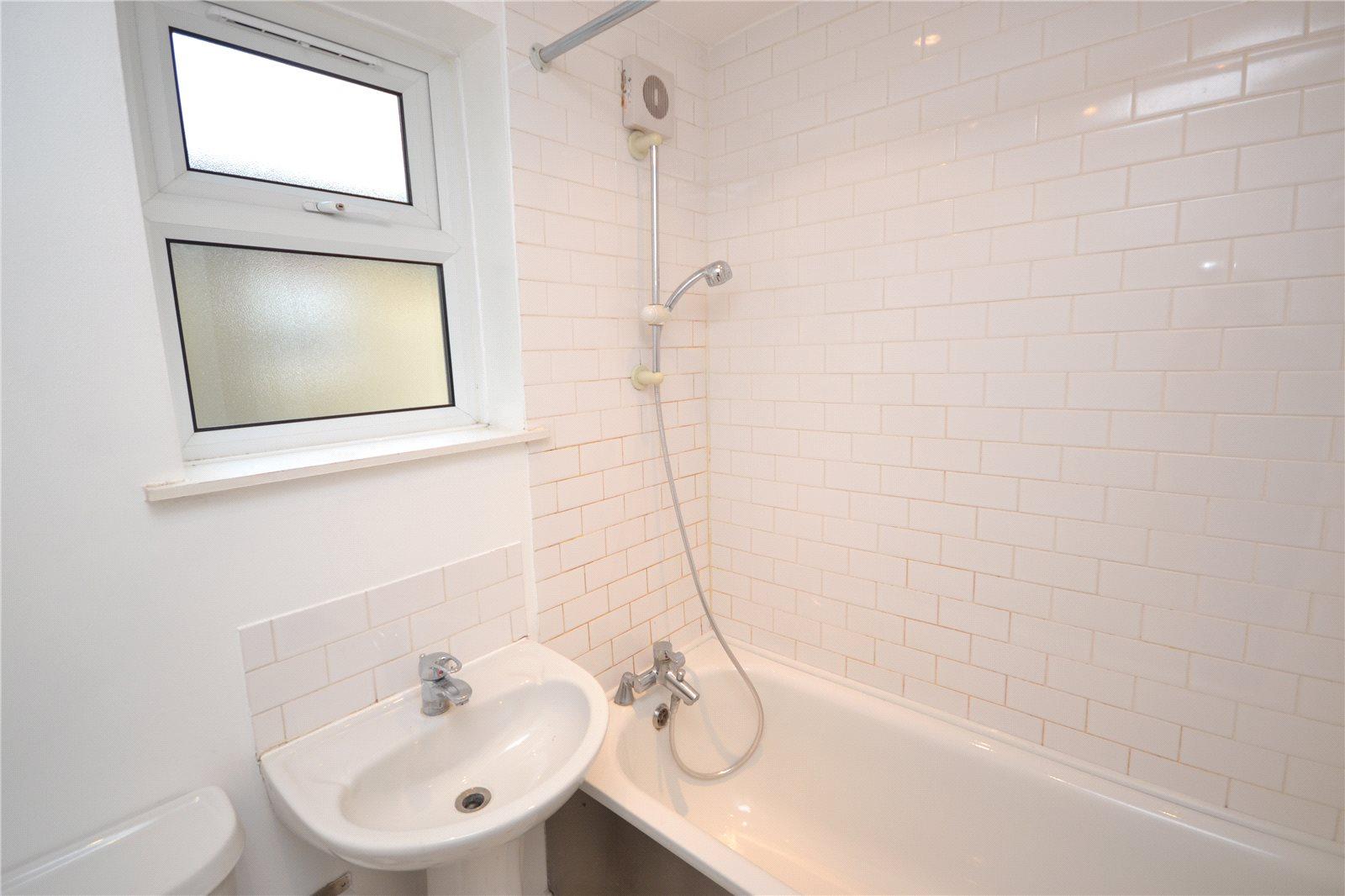 2 bedroom Apartment to rent - Martyn Gerrard