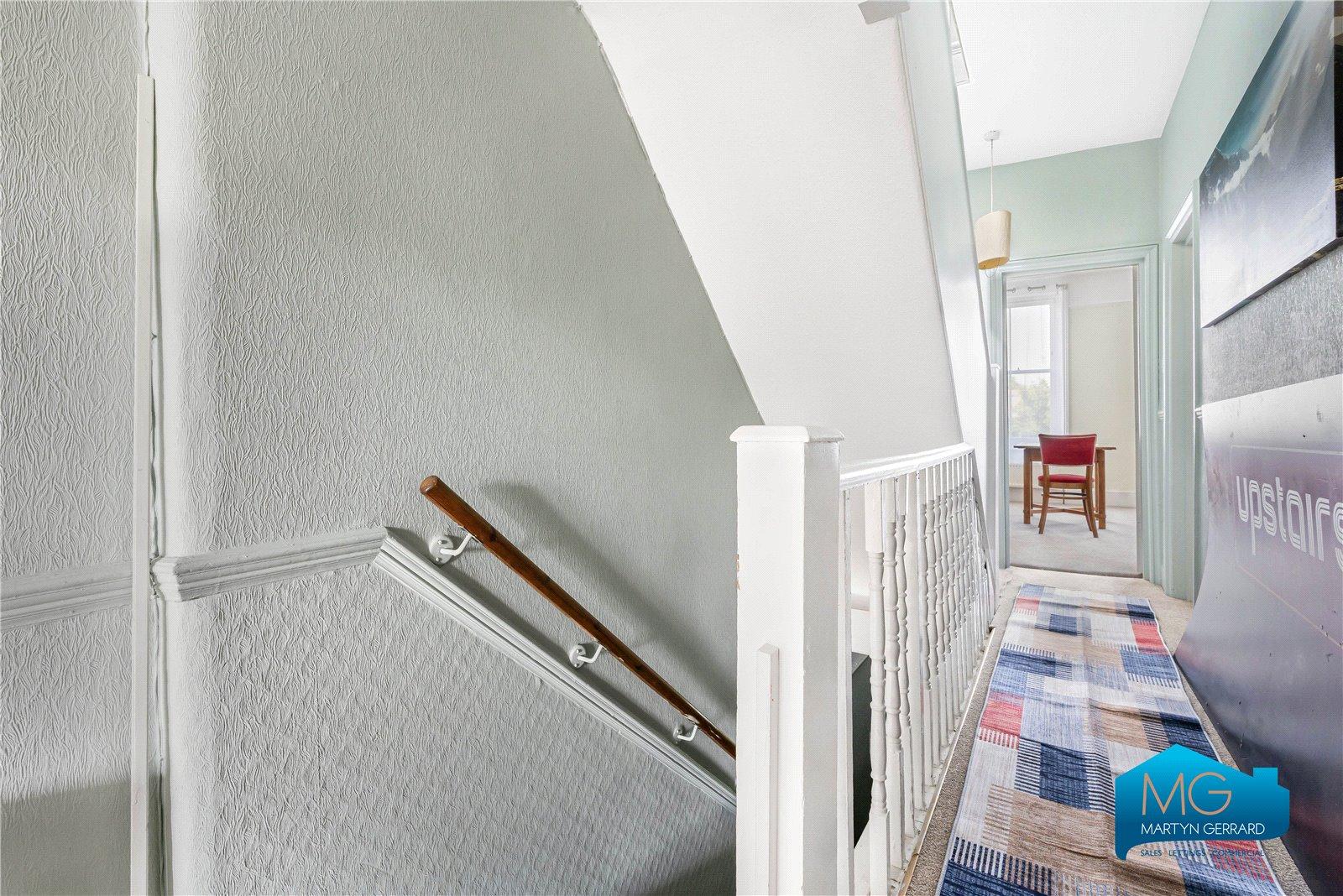 3 bedroom Apartment to rent - Martyn Gerrard