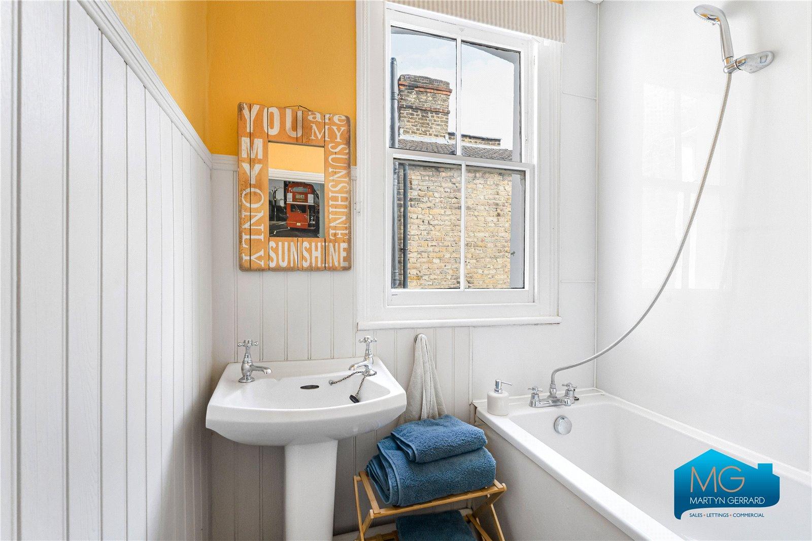 3 bedroom Apartment to rent - Martyn Gerrard