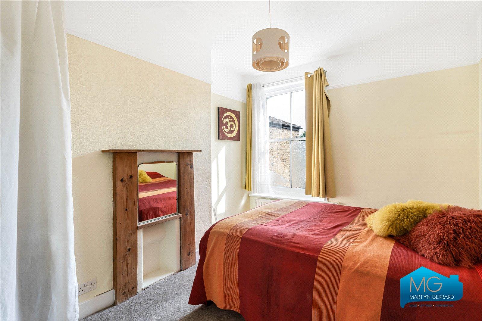 3 bedroom Apartment to rent - Martyn Gerrard