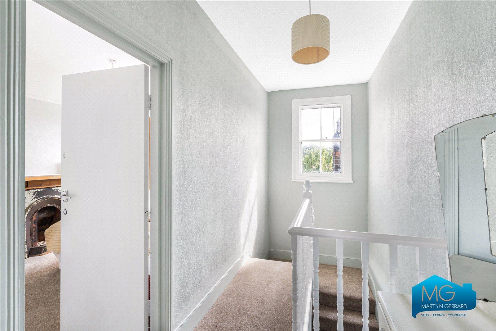 3 bedroom Apartment to rent - Martyn Gerrard