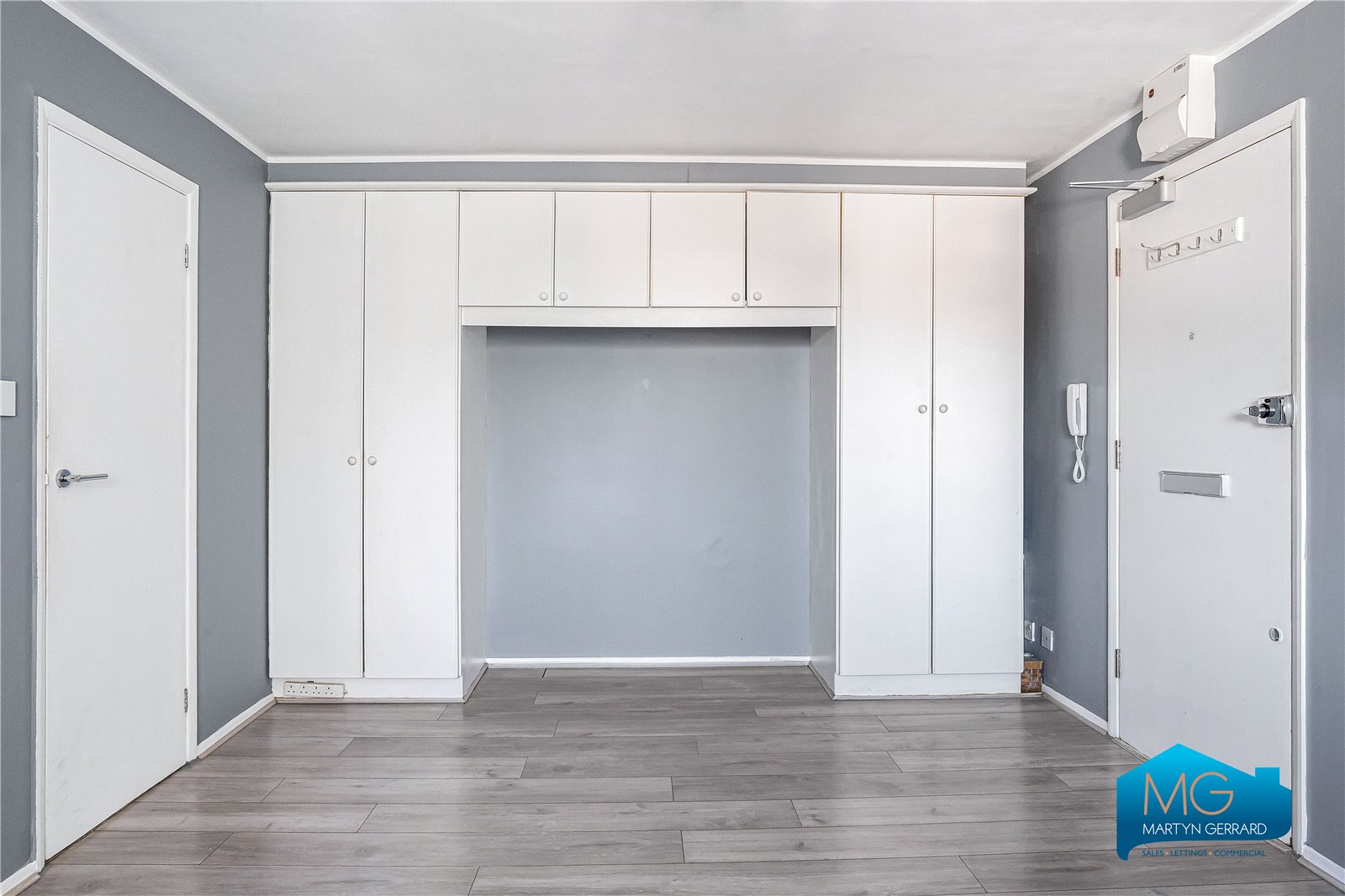 Apartment to rent - Martyn Gerrard
