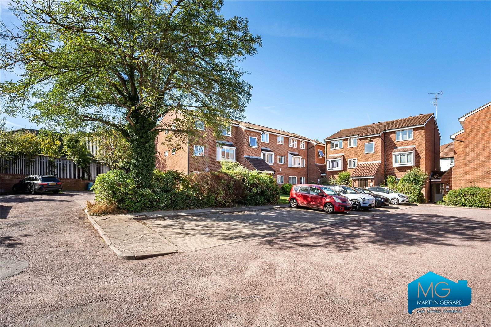 Apartment to rent - Martyn Gerrard