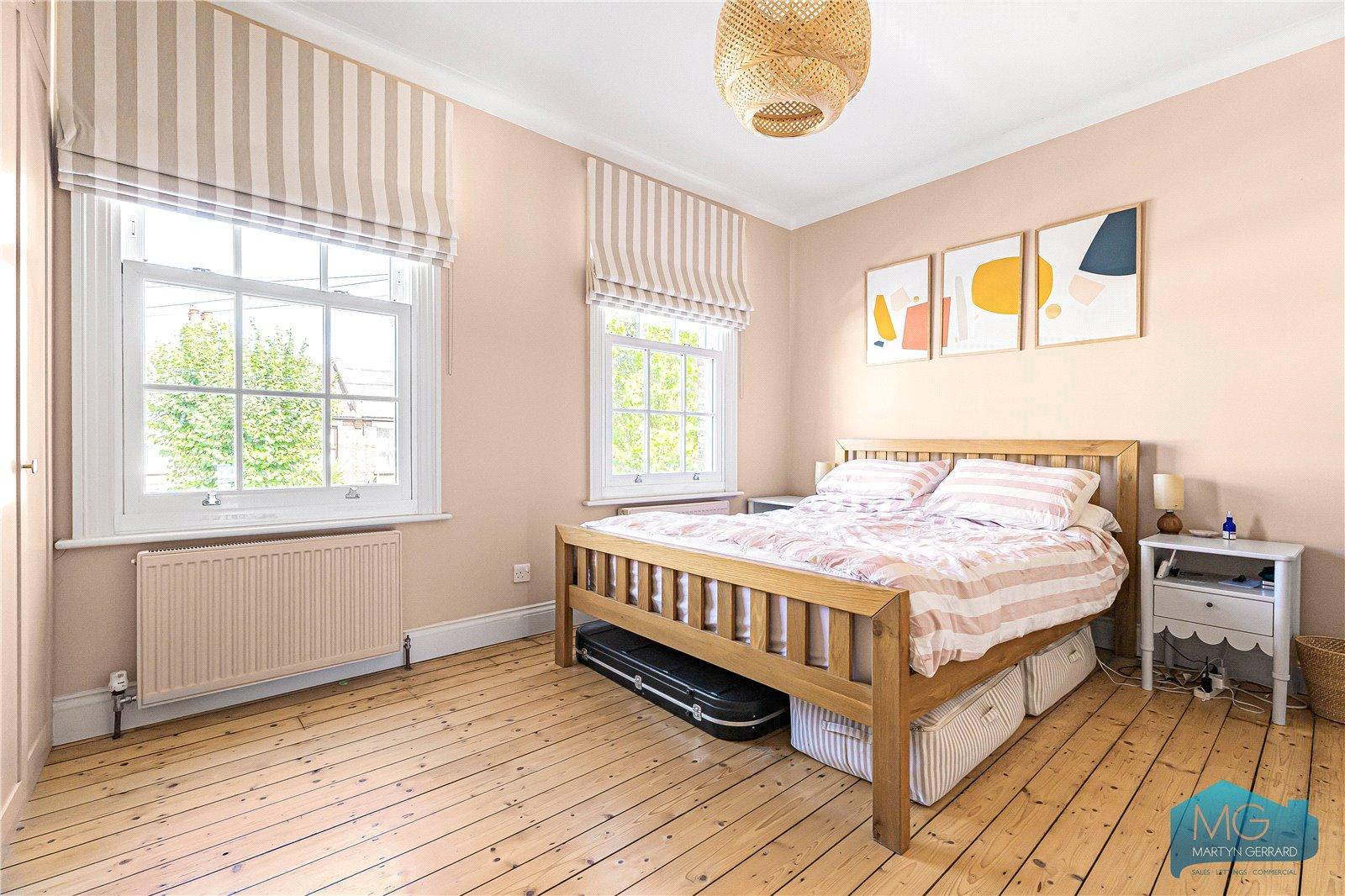 4 bedroom Terraced House for sale - Martyn Gerrard