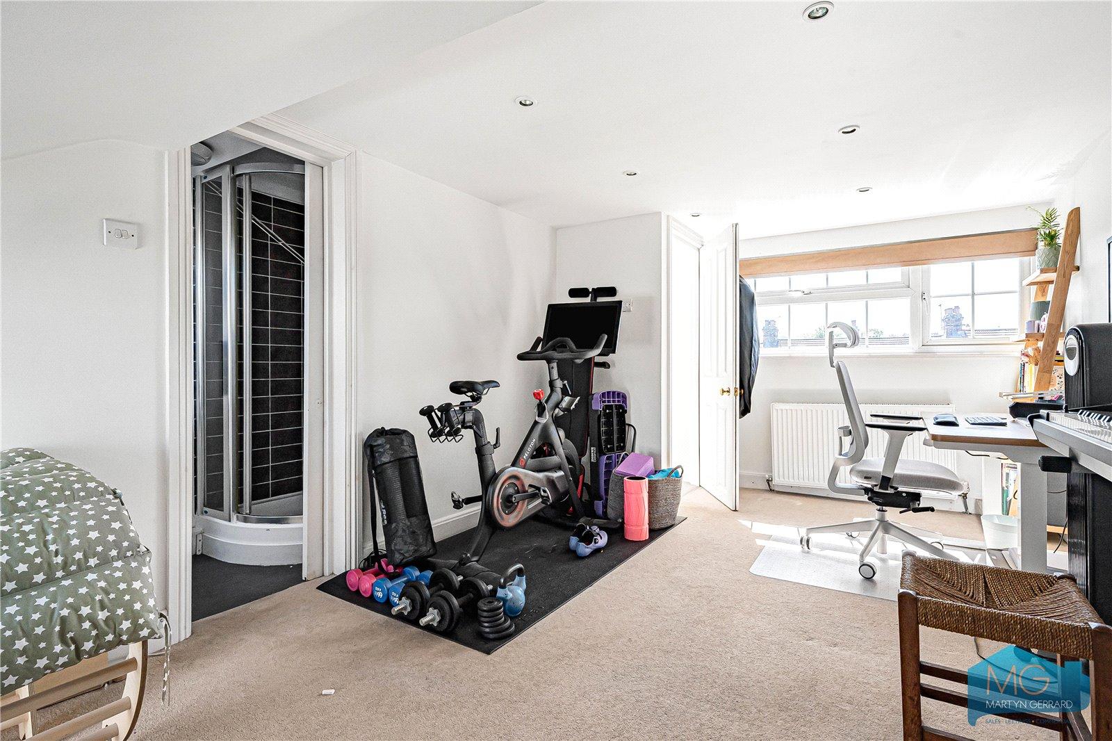 4 bedroom Terraced House for sale - Martyn Gerrard