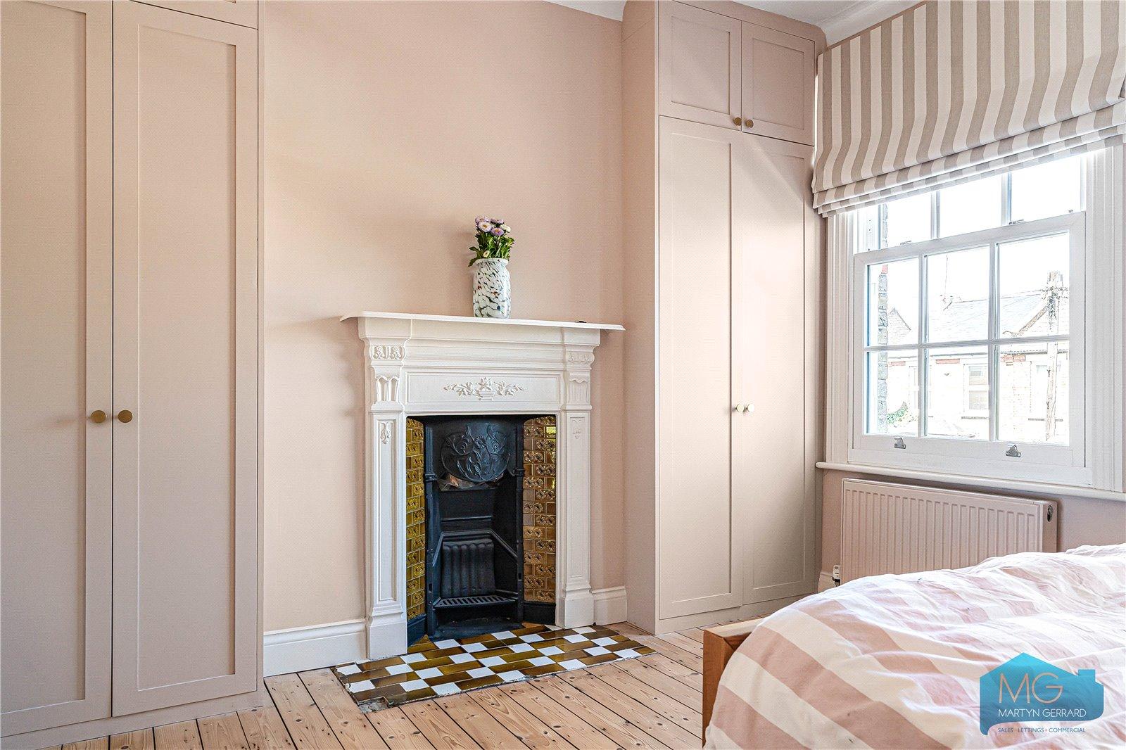 4 bedroom Terraced House for sale - Martyn Gerrard