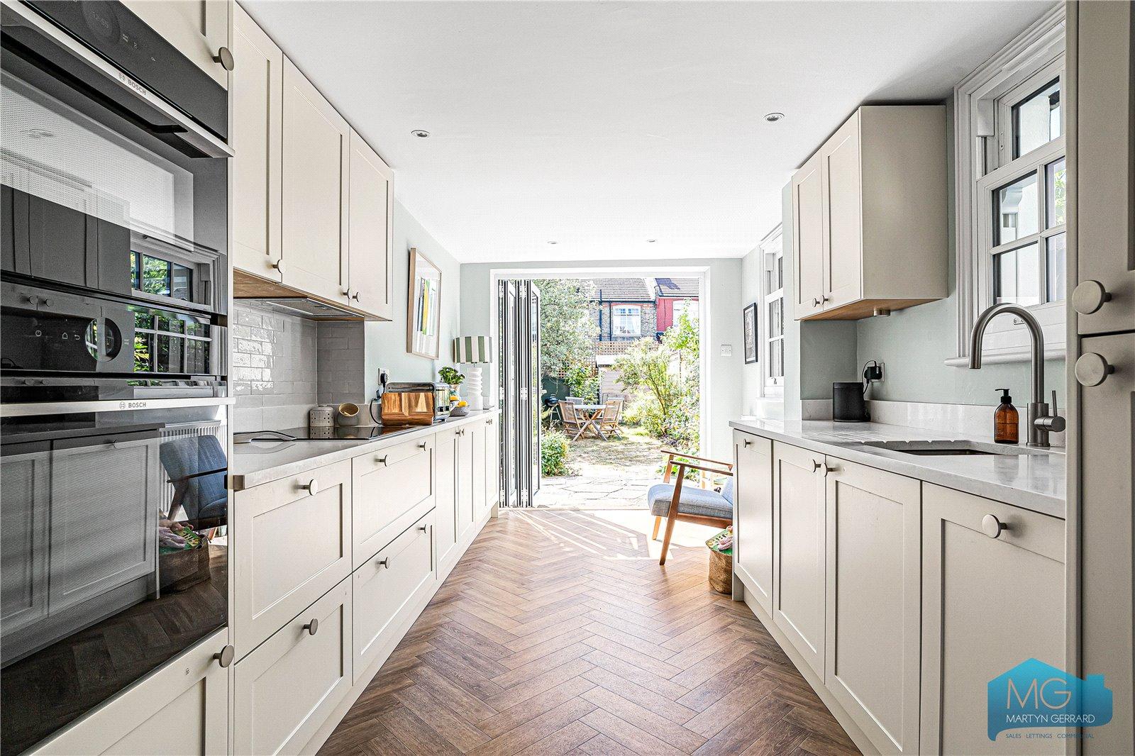 4 bedroom Terraced House for sale - Martyn Gerrard