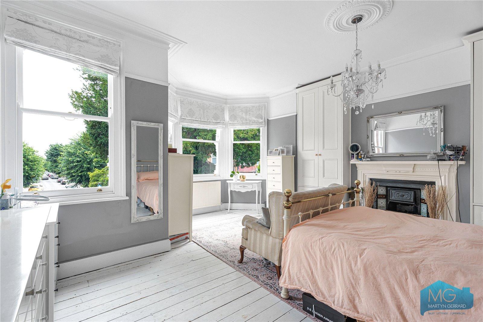 5 bedroom Terraced House for sale - Martyn Gerrard