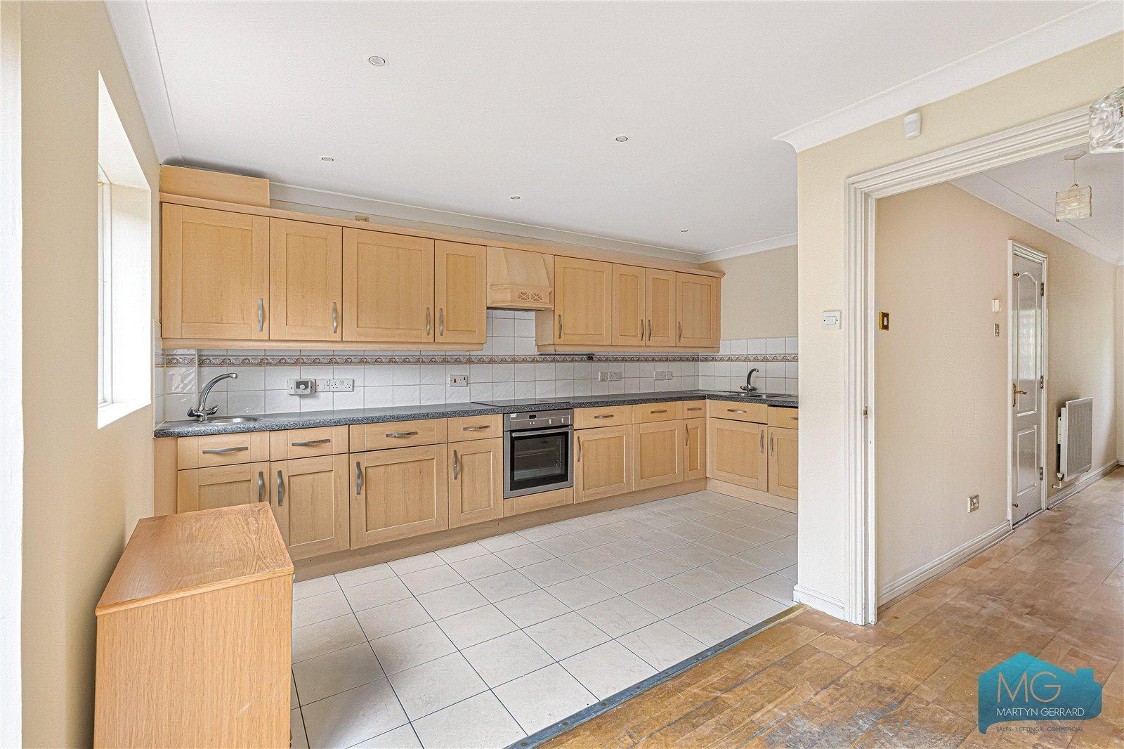 4 bedroom House for sale - Martyn Gerrard