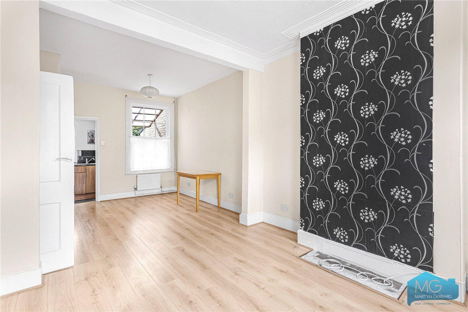 2 bedroom Terraced House to rent - Martyn Gerrard