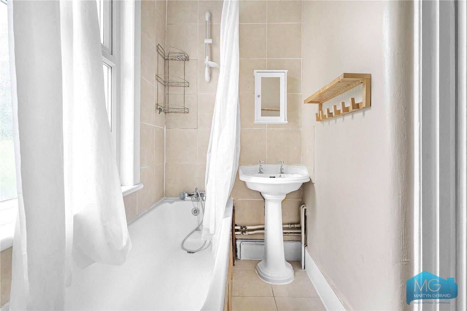 2 bedroom Terraced House to rent - Martyn Gerrard