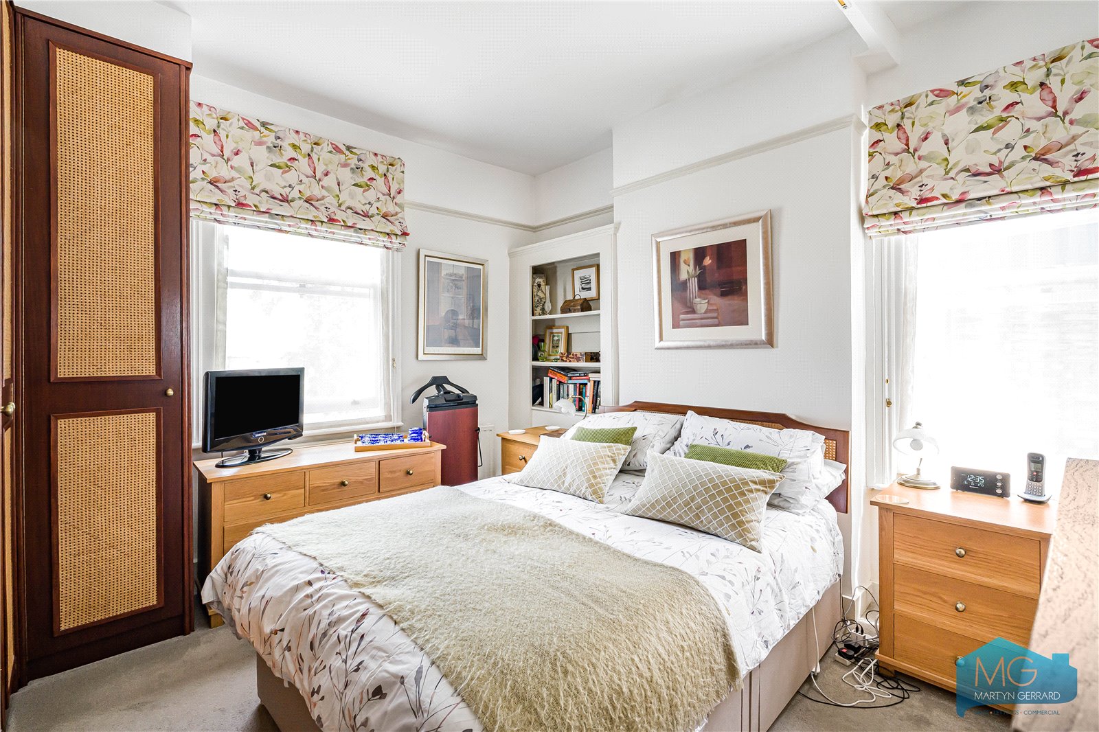 3 bedroom Terraced House for sale - Martyn Gerrard