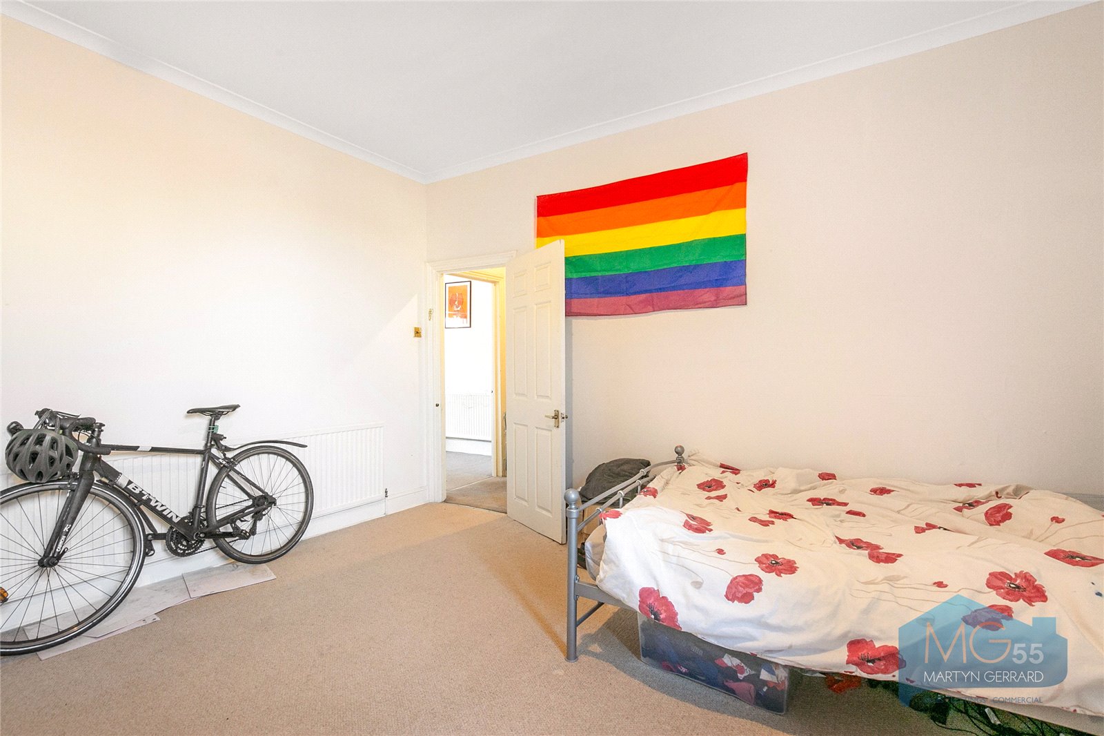 3 bedroom Apartment for sale - Martyn Gerrard