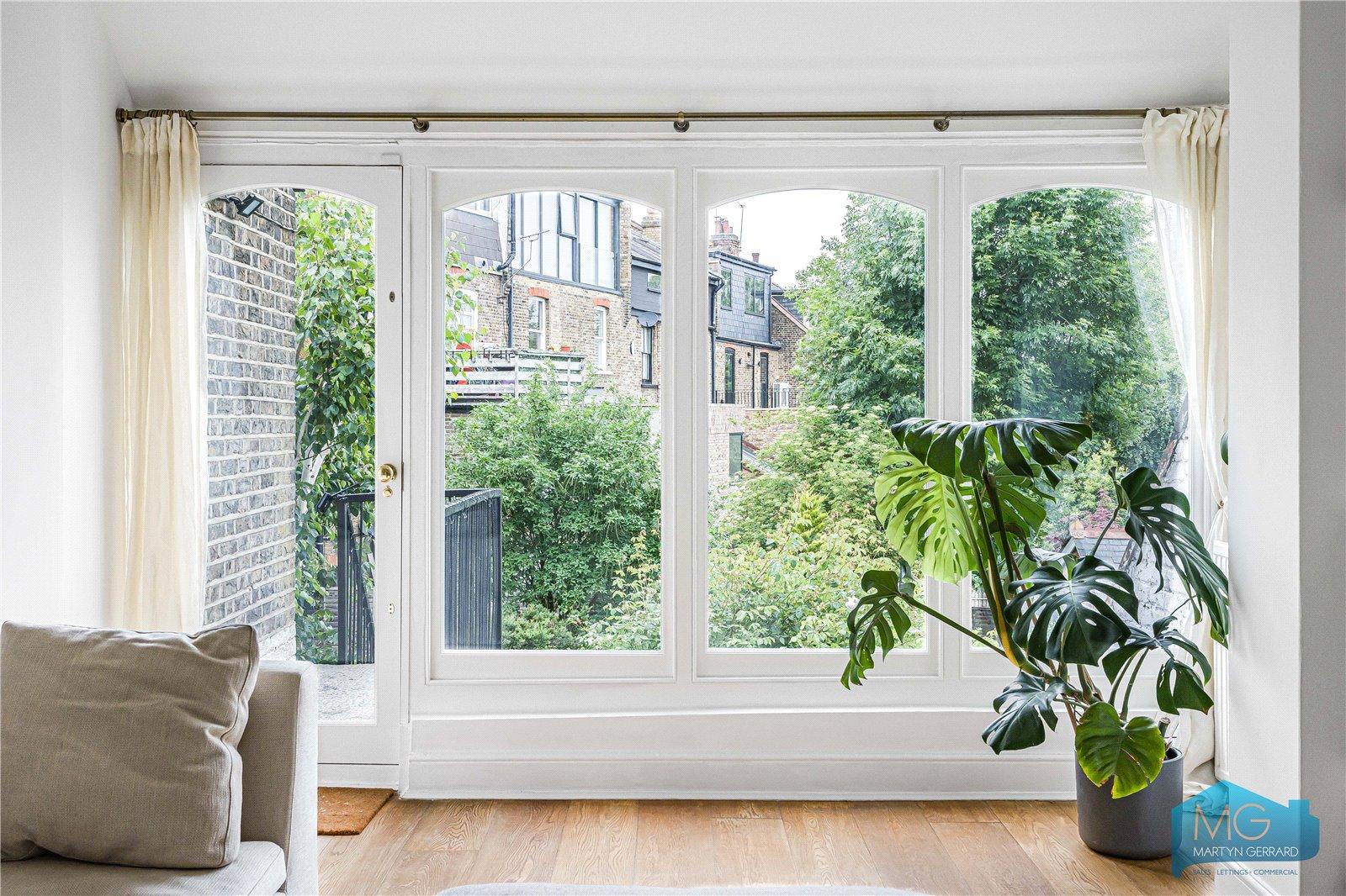 2 bedroom Apartment for sale - Martyn Gerrard