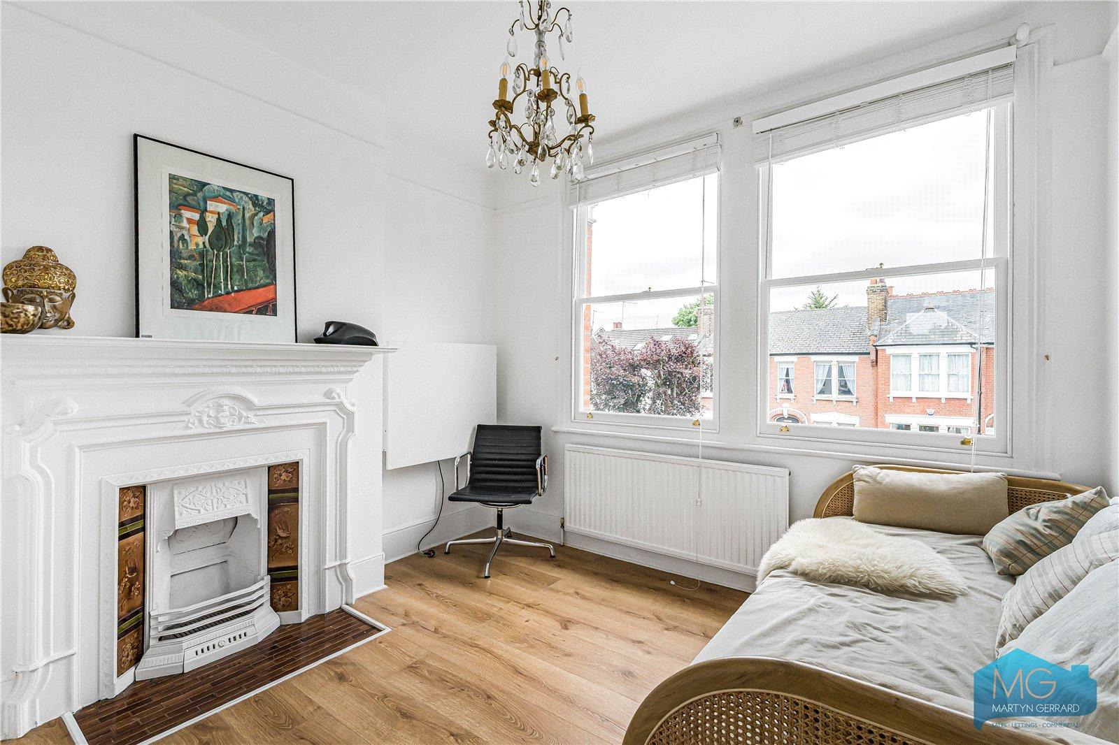 2 bedroom Apartment for sale - Martyn Gerrard
