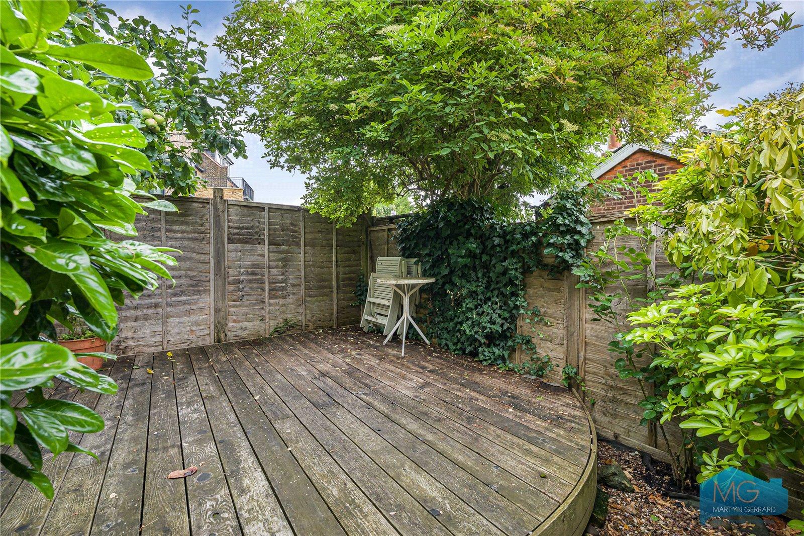 2 bedroom Apartment for sale - Martyn Gerrard