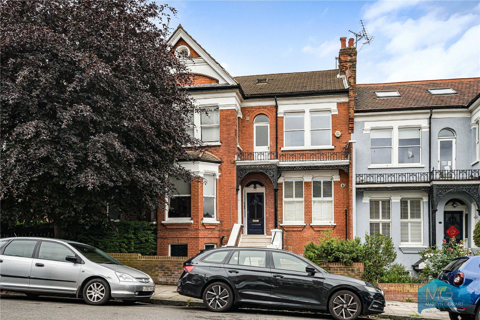 2 bedroom Apartment for sale - Martyn Gerrard
