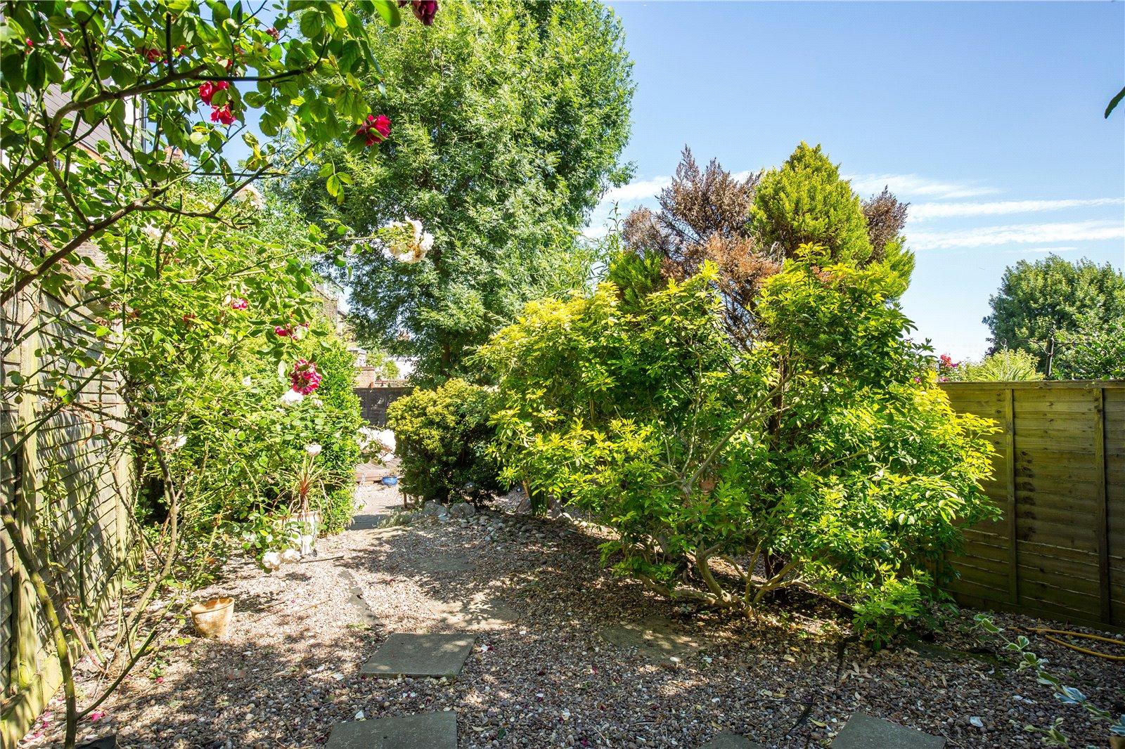 2 bedroom Apartment for sale - Martyn Gerrard