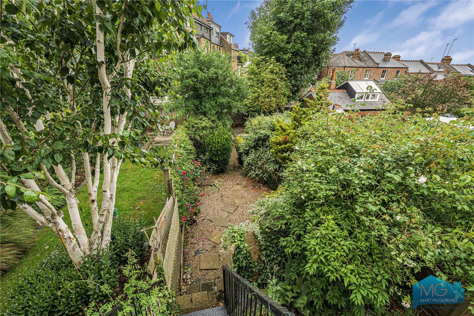 2 bedroom Apartment for sale - Martyn Gerrard