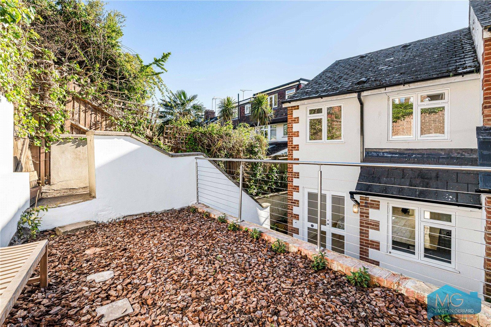 2 bedroom Semi-Detached House for sale - Martyn Gerrard