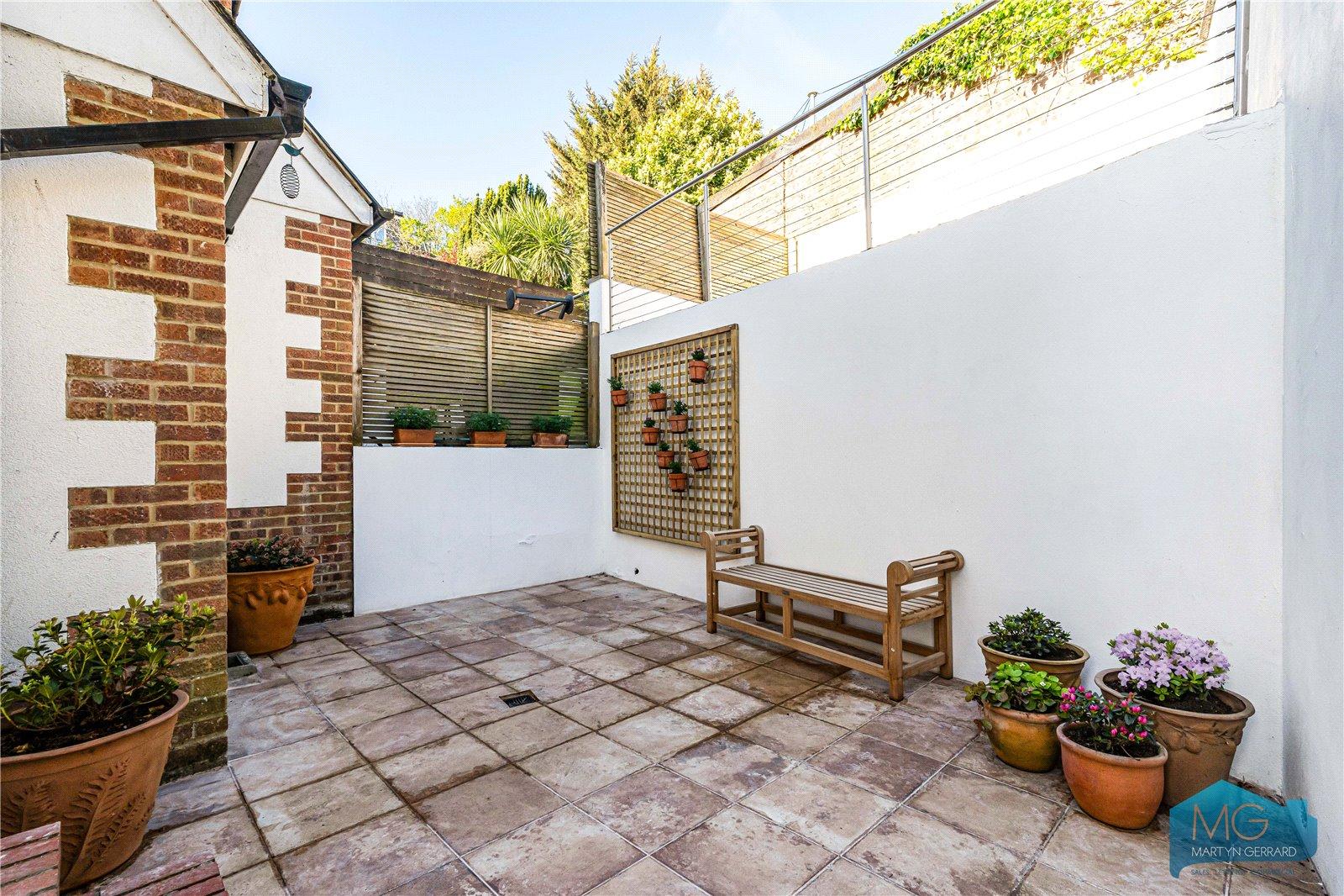 2 bedroom Semi-Detached House for sale - Martyn Gerrard