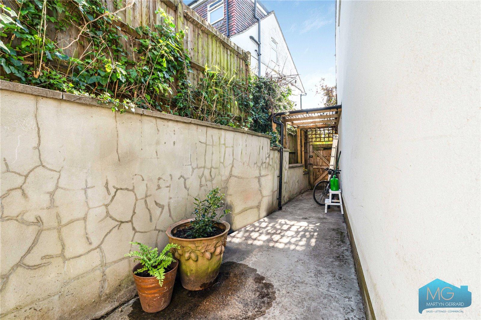 2 bedroom Semi-Detached House for sale - Martyn Gerrard