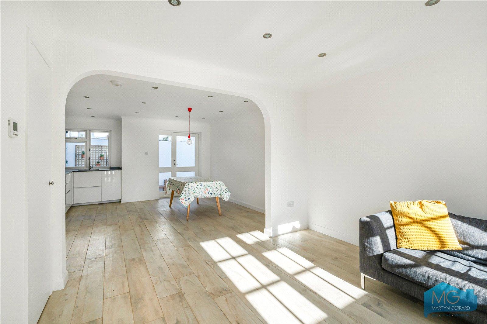2 bedroom Semi-Detached House for sale - Martyn Gerrard
