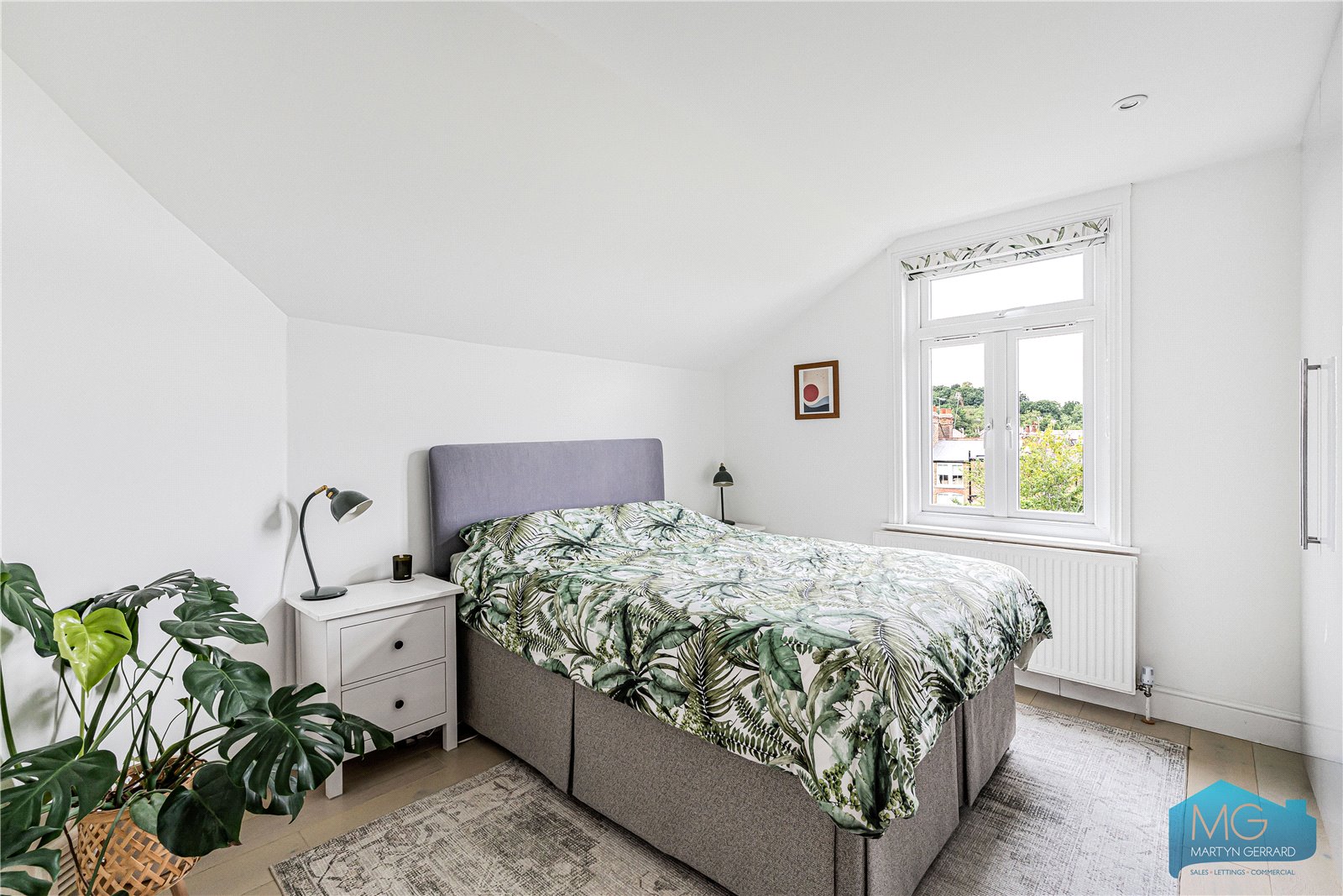 3 bedroom Apartment for sale - Martyn Gerrard