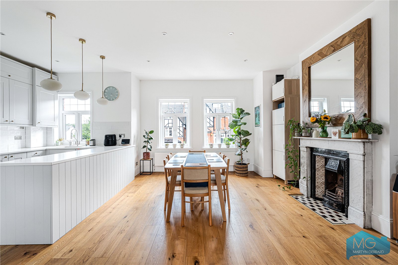 3 bedroom Apartment for sale - Martyn Gerrard