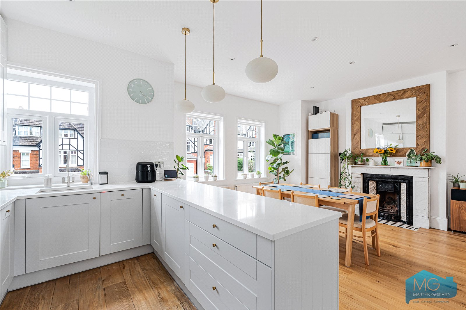 3 bedroom Apartment for sale - Martyn Gerrard